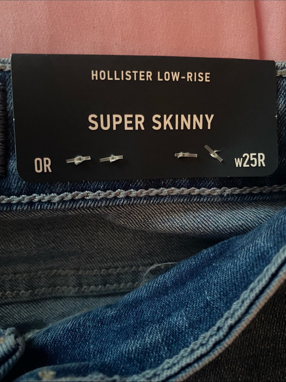 Hollister Low-Rise Super Skinny Jeans - Picture 6 of 7